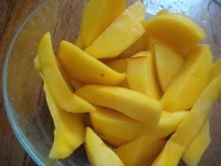 mangoes in bowl